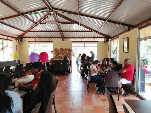 Chipakue Granja Restaurante
