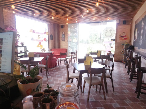 Lira café y postres