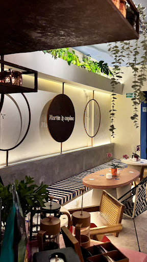 Martín & Espino Café