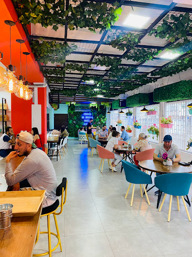 Cuatro Vientos Café