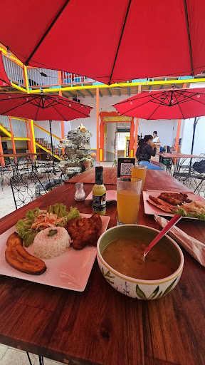 El Solar Lounge | Restaurante Bar | Fundadores