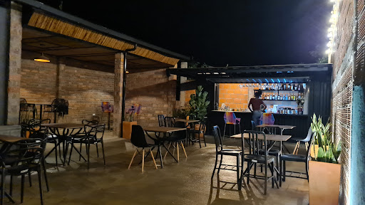 Vicente restobar
