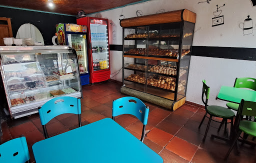 Panadería y Postres Iza.