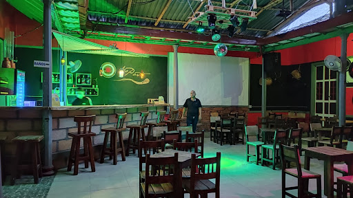 Café-Tal Bar & Punto Aparte